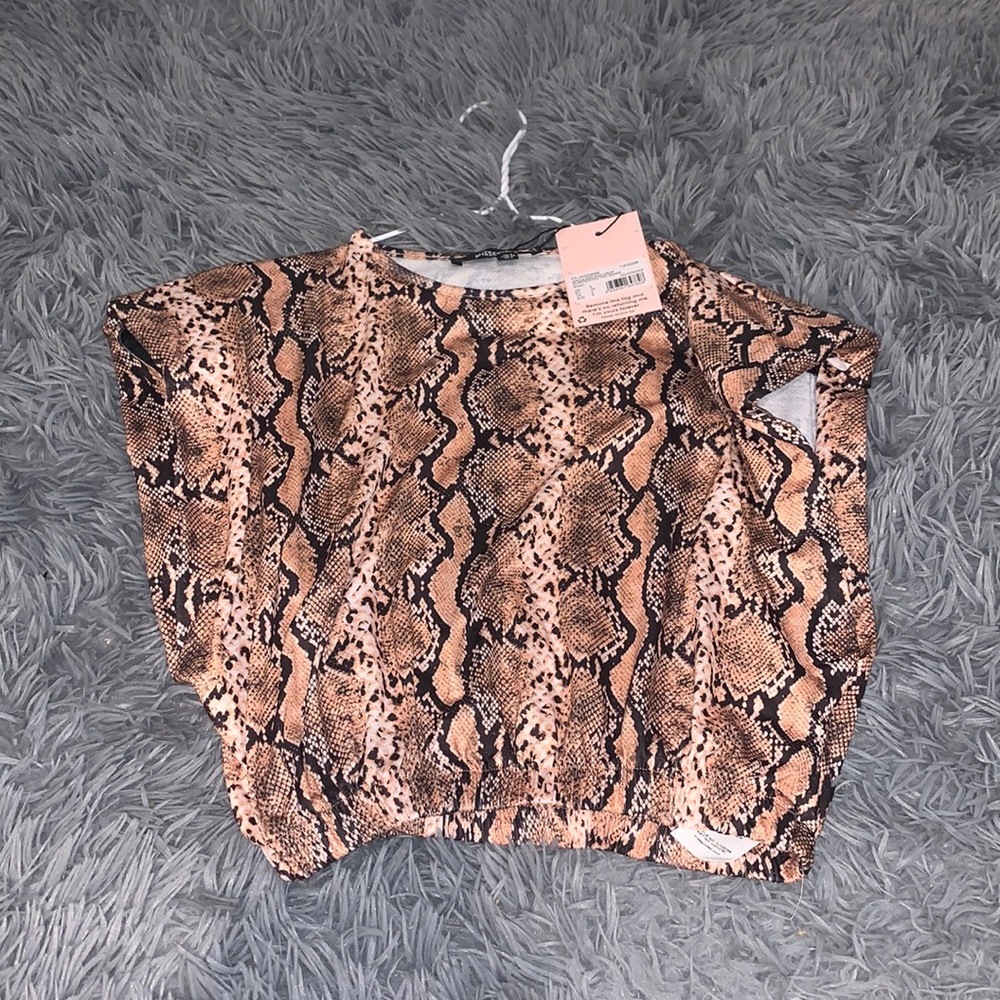 Misguided snakeskin crop